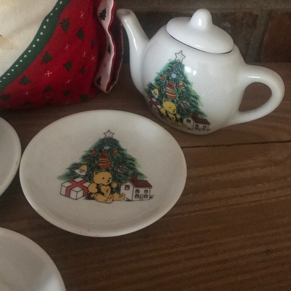 Rare Vintage 1970’s Christmas Miniature Tea Set - Picture 9 of 12